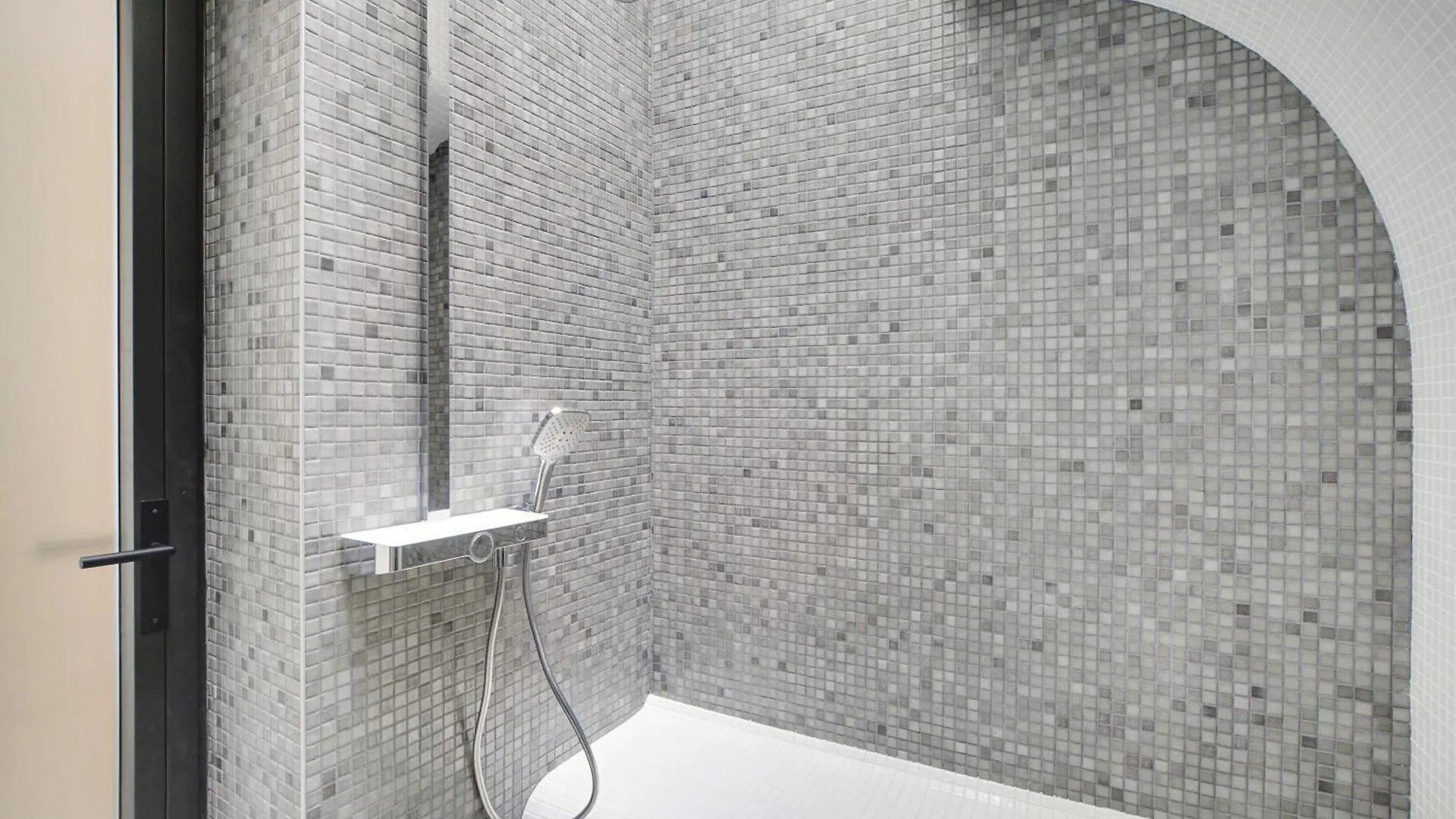 Superb Apartment With Hammam -4Br-12P- Bastille パリ フランス